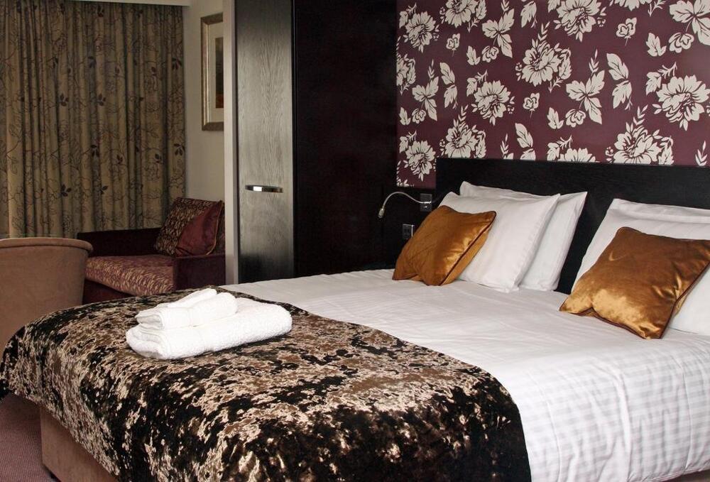 Room – The BlueBell Hotel