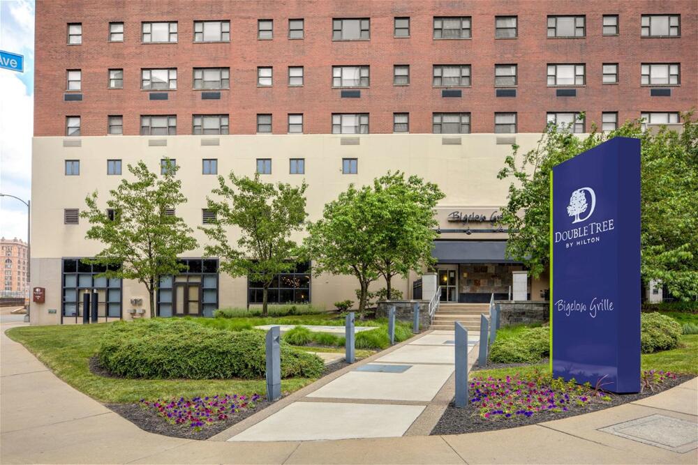 Foto de las zonas nobles de DoubleTree by Hilton Hotel &amp;amp; Suites Pittsburgh Downtown