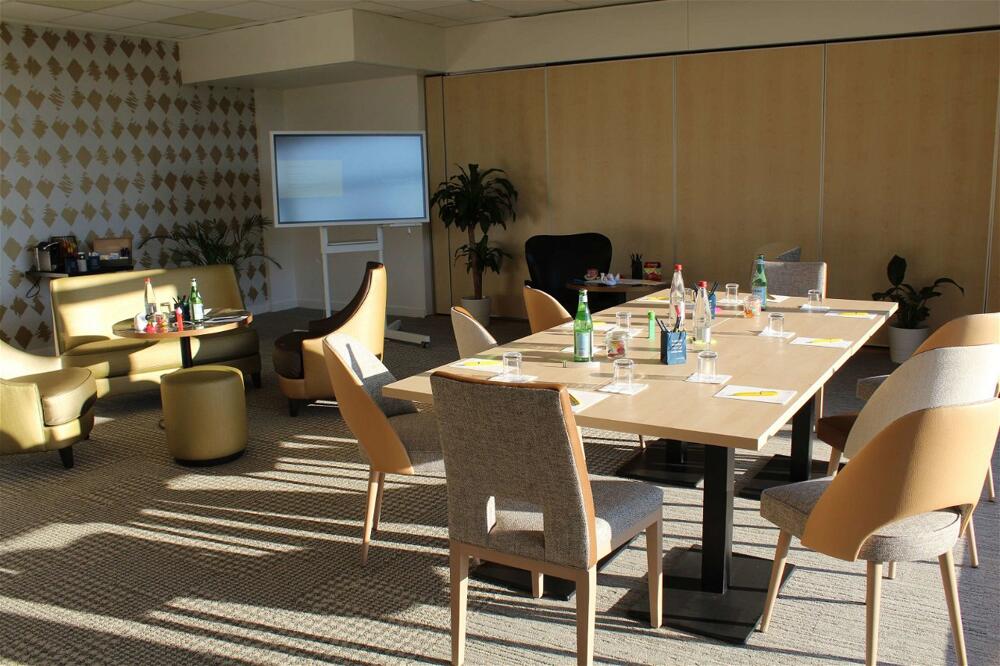 Foto de los servicios de Hotel Golden Tulip Roissy Saint Witz