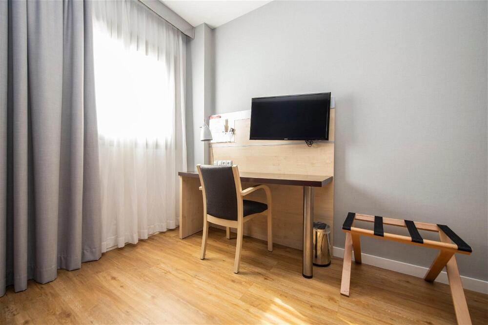 Foto de una habitación de Holiday Inn Express Sant Cugat, an IHG Hotel
