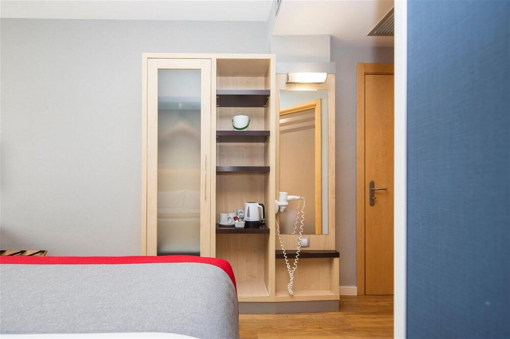 Foto general de Holiday Inn Express Sant Cugat, an IHG Hotel