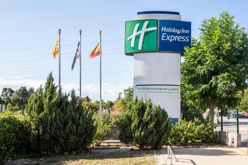Foto del exterior de Holiday Inn Express Sant Cugat, an IHG Hotel