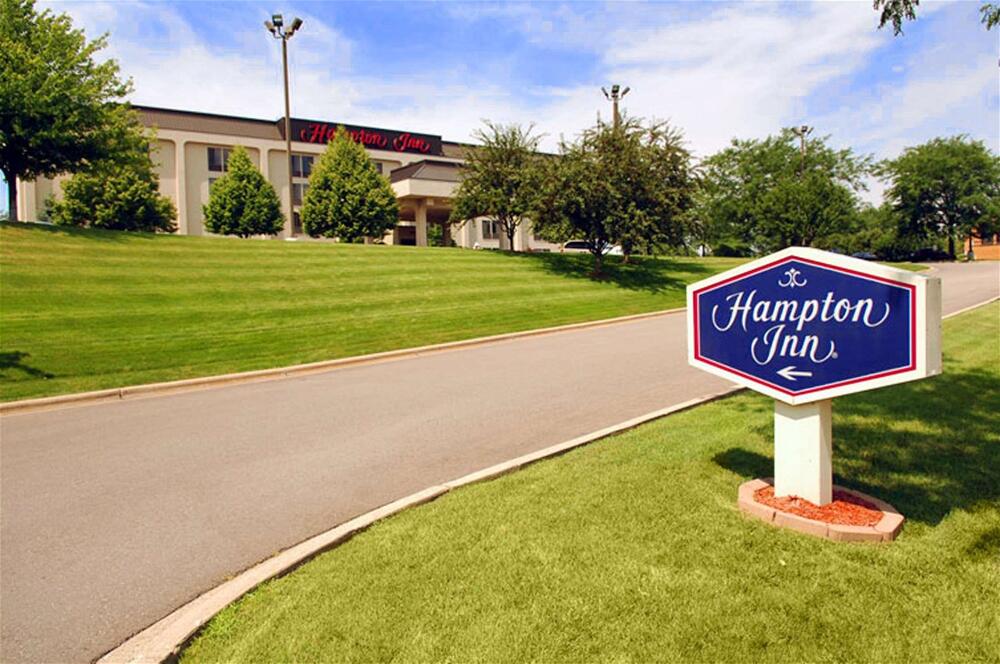 Foto del exterior de Hotel Hampton Inn Madison East Towne Mall Area
