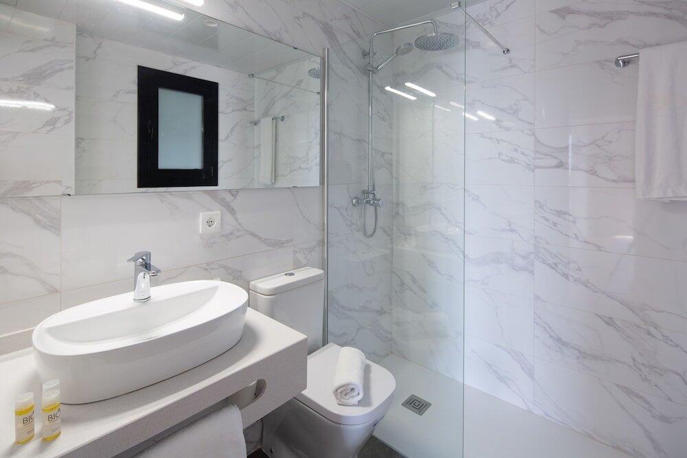 Foto del baño de Apartaments Rambla 68