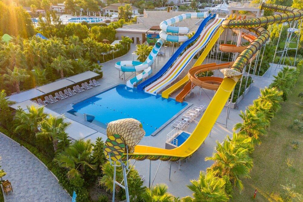Foto de los servicios de Sunmelia Beach Resort Hotel &amp;amp; Spa