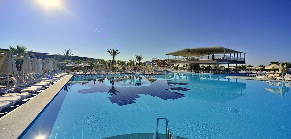 Foto de los servicios de Sunmelia Beach Resort Hotel &amp;amp; Spa