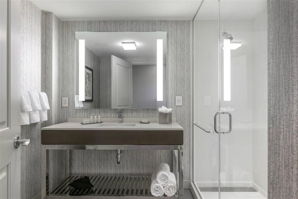 Foto del baño de Hotel Courtyard by Marriott Edgewater NYC Area