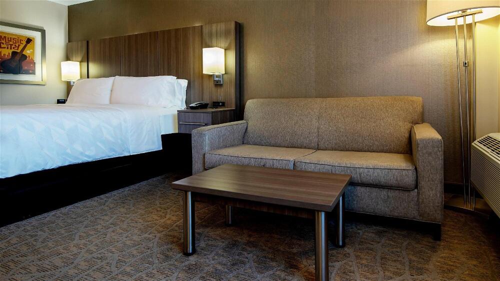Foto de una habitación de Holiday Inn Nashville Vanderbilt, an IHG Hotel