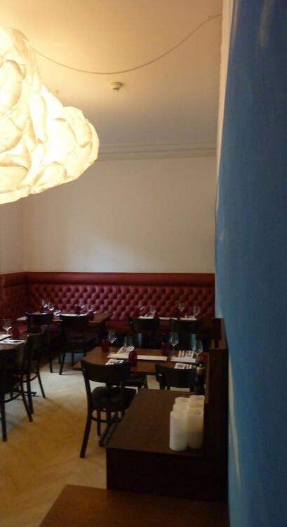 Foto de restauración de easyHotel Basel City - contactless self check-in