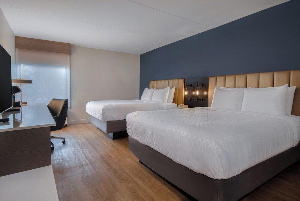Foto de una habitación de SureStay Hotel by Best Western Secaucus Meadowlands