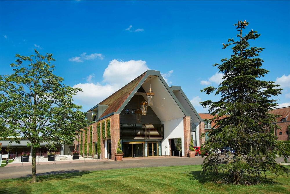 Foto del exterior de Hotel Hilton London Syon Park