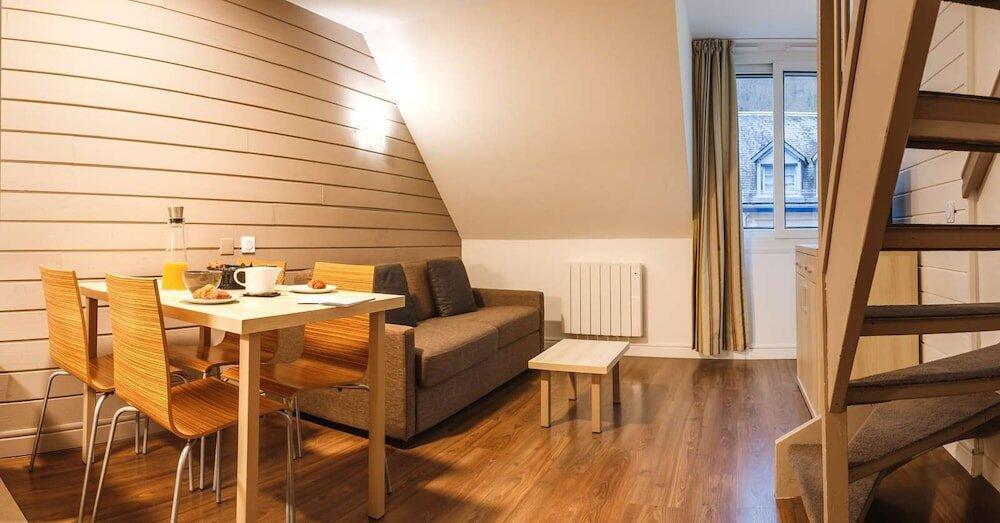 Foto de una habitación de Aparthotel Garden &amp;amp; City Cauterets Balneo