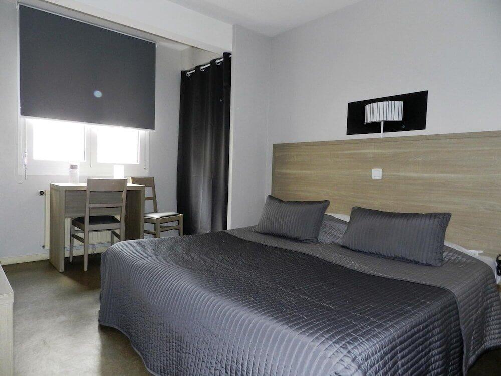 Foto de una habitación de Hôtel Le Cerizay