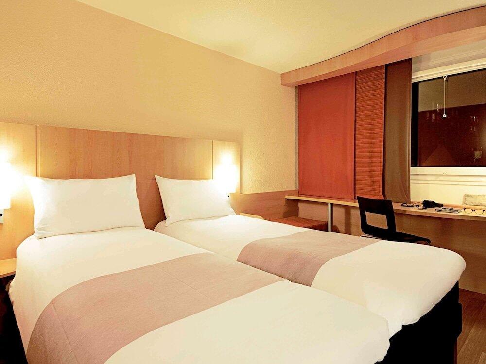 Foto de una habitación de Hotel ibis Istres Trigance