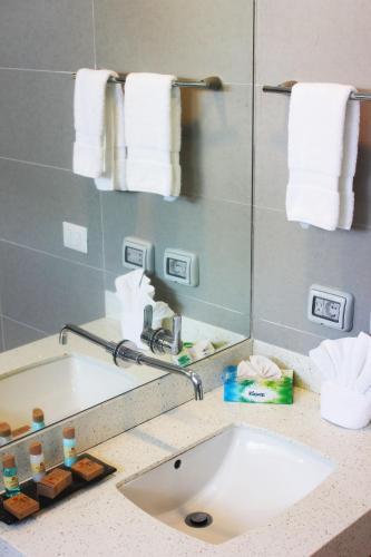 Foto del baño de VPX Hotel