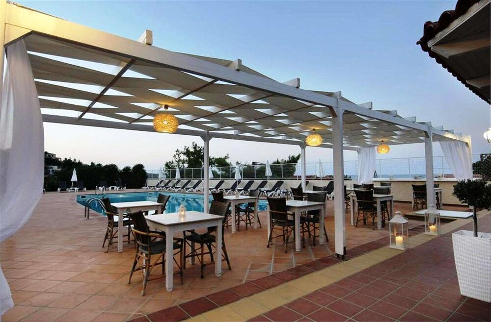 Foto general de Saradari Beach Hotel - Adults Only