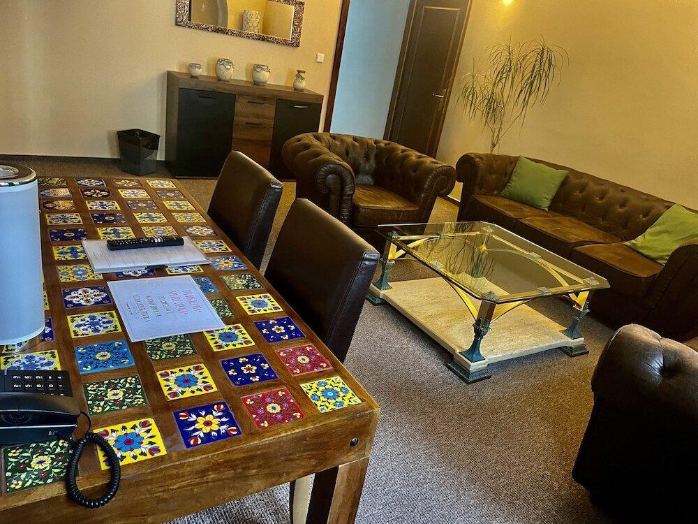 Foto de una habitación de Hotel Radnice