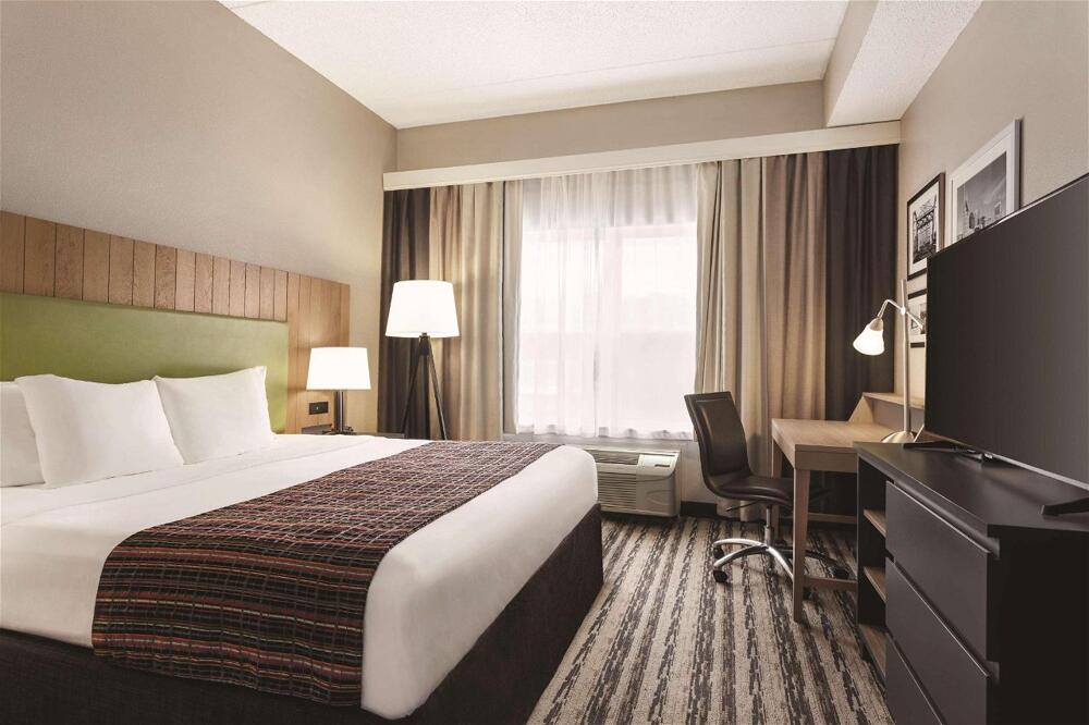 Foto de una habitación de Hotel Country Inn &amp;amp; Suites by Radisson, Nashville Airport East, TN