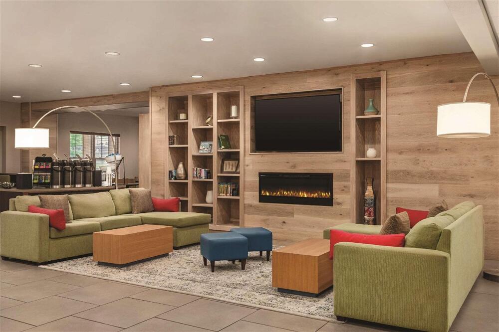 Foto de las zonas nobles de Hotel Country Inn &amp;amp; Suites by Radisson, Nashville Airport East, TN
