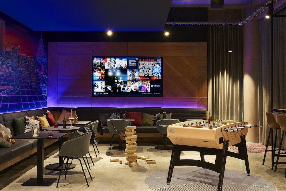 Foto de restauración de Hotel Moxy Paris Charles de Gaulle Airport
