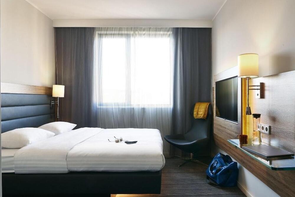 Foto de una habitación de Hotel Moxy Paris Charles de Gaulle Airport
