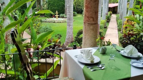 Dining – Hotel Hacienda Chichen Resort and Yaxkin Spa