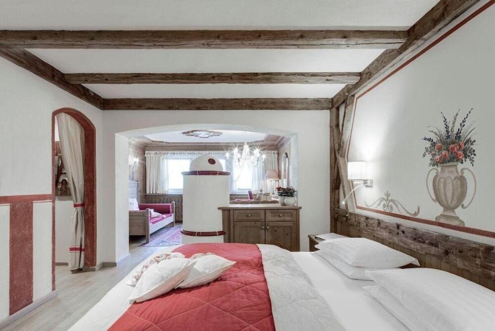 Foto general de Hotel La Perla: The Leading Hotels of the World