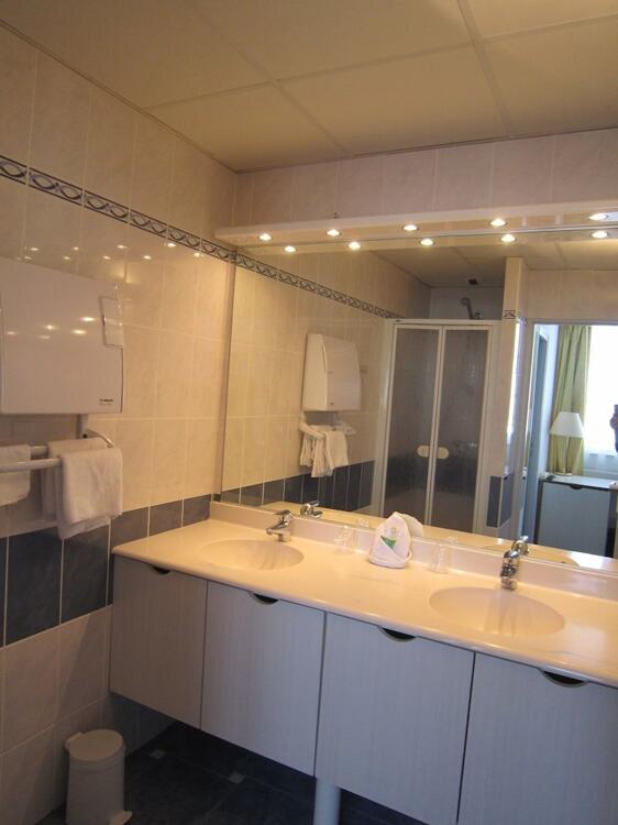 Bathroom – Hôtel de la Mer