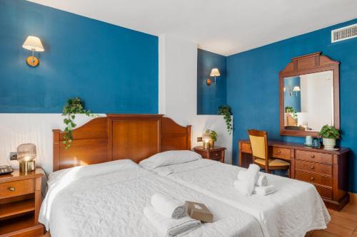 Room – La Posada