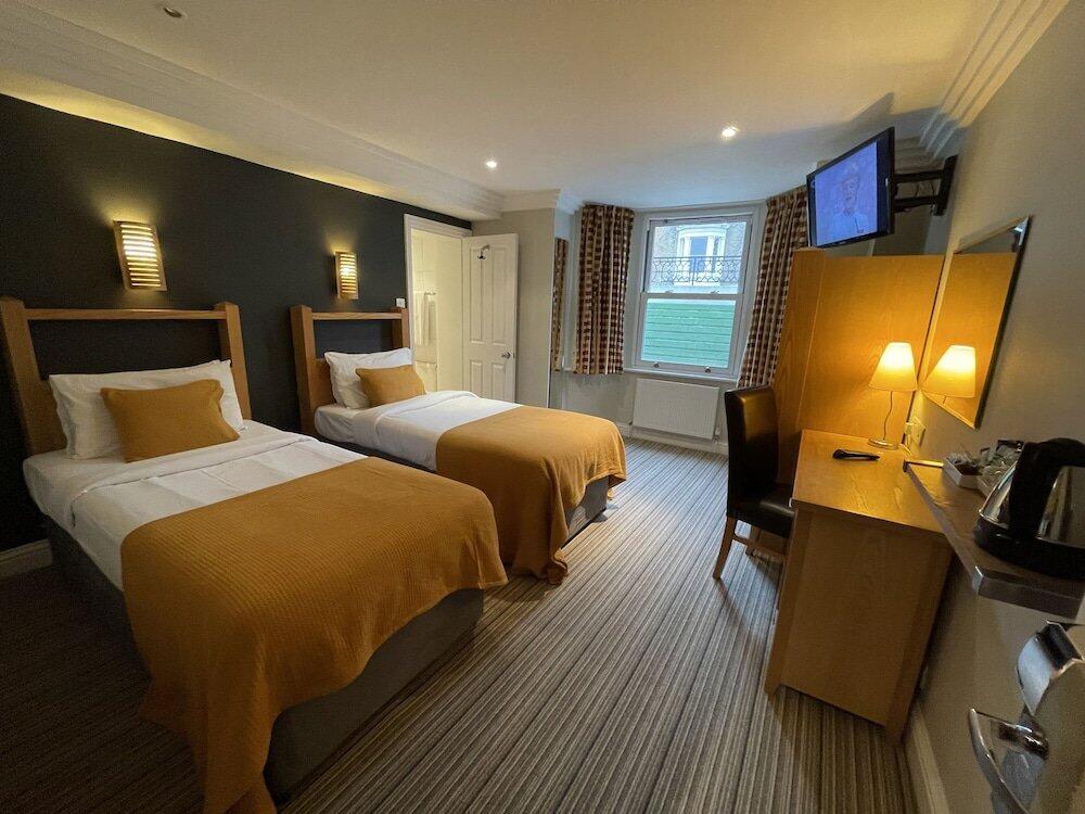 Room – Shandon Hotel