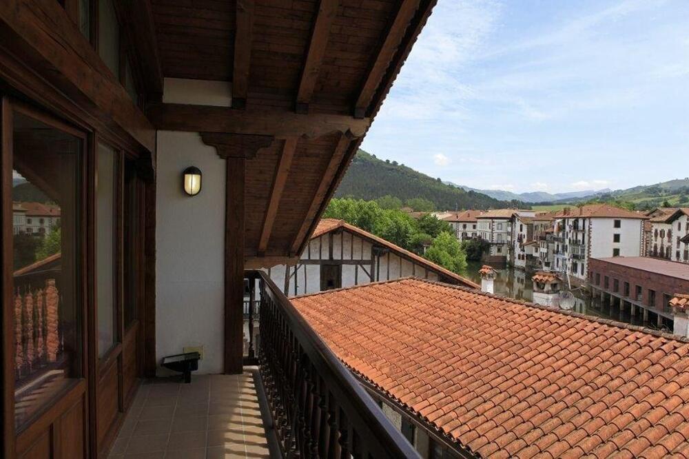 Foto del entorno de Hostal Trinkete Antxitonea