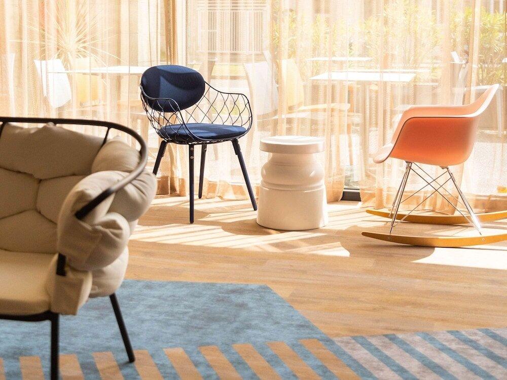 Foto de restauración de ibis Styles Bordeaux Meriadeck