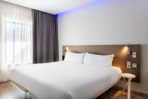 Foto de una habitación de B&amp;amp;B Hotel Donostia
