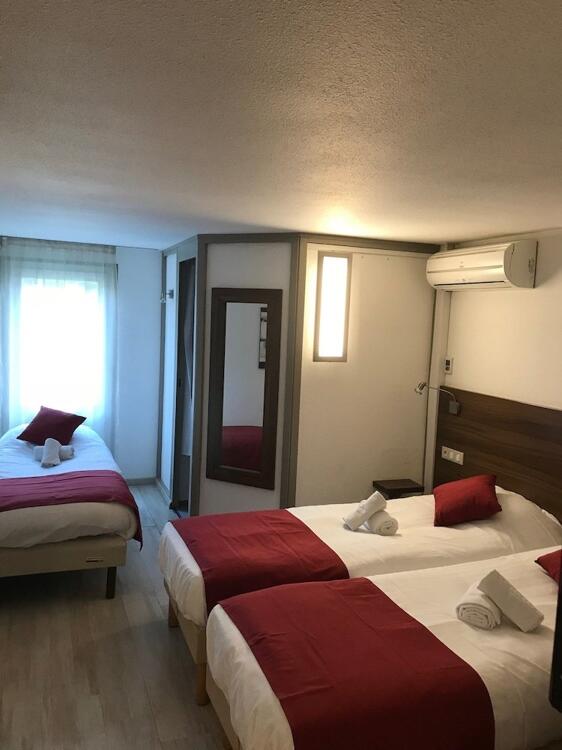 Foto de una habitación de Brit Hotel Plaisance