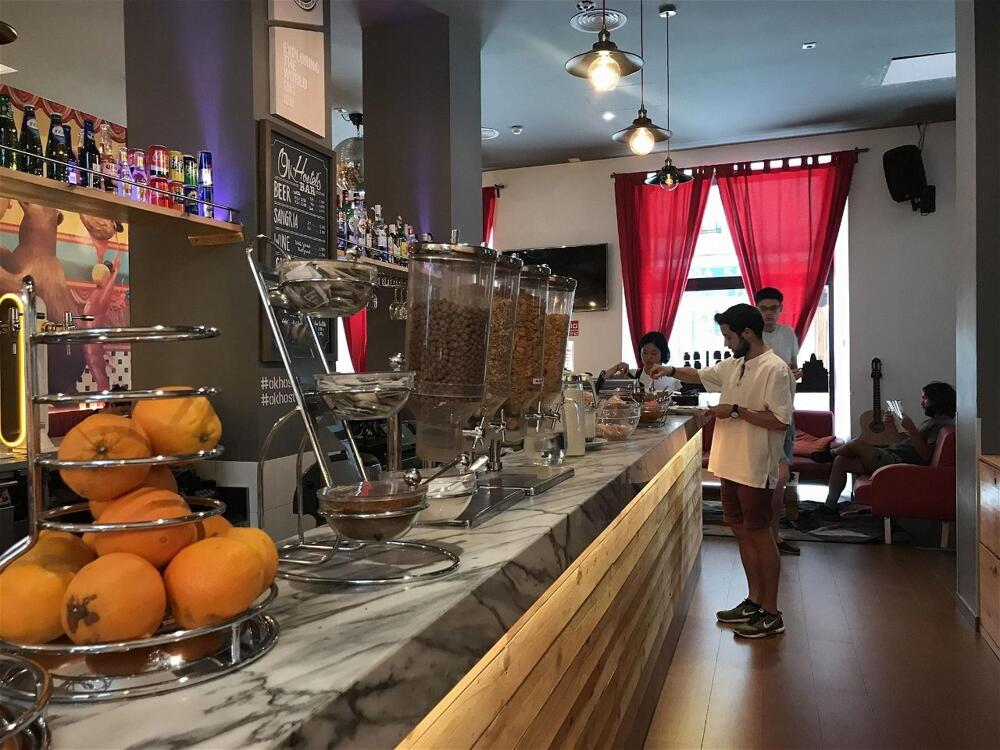 Foto de restauración de Ok Hostel Madrid