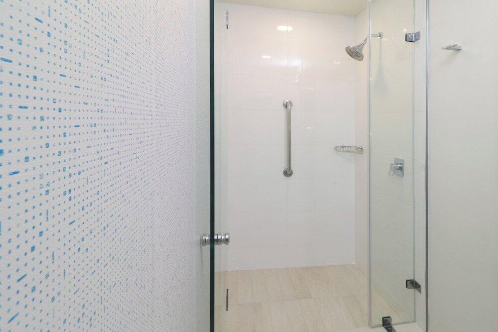 Foto del baño de Holiday Inn Express Guadalajara Iteso, an IHG Hotel