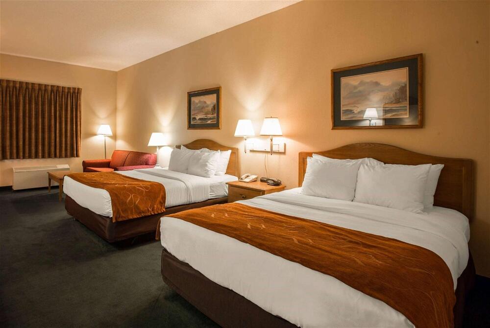 Foto de una habitación de Hotel Super 8 by Wyndham Cherokee