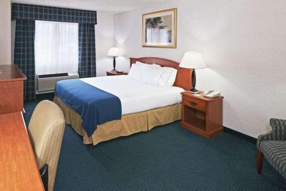 Foto de una habitación de Hotel Ramada by Wyndham Santa Fe