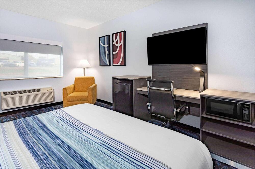 Foto de una habitación de Hotel AmericInn by Wyndham Quincy