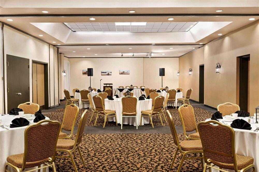 Foto de los servicios de Hotel Ramada by Wyndham Fredericton