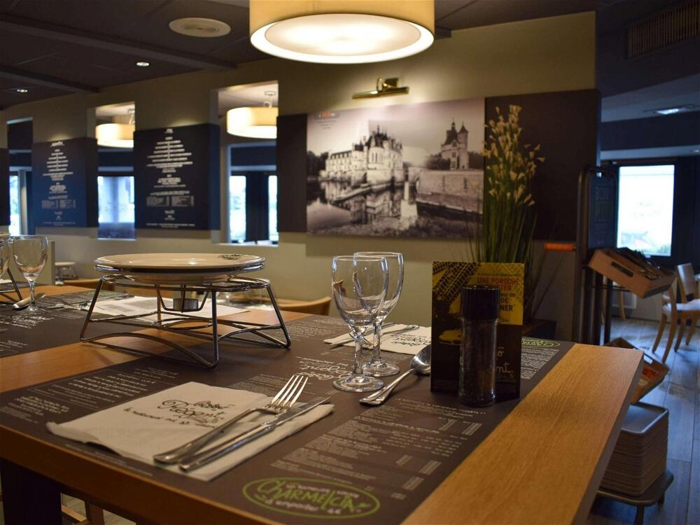 Foto de restauración de Hotel ibis Tours Nord