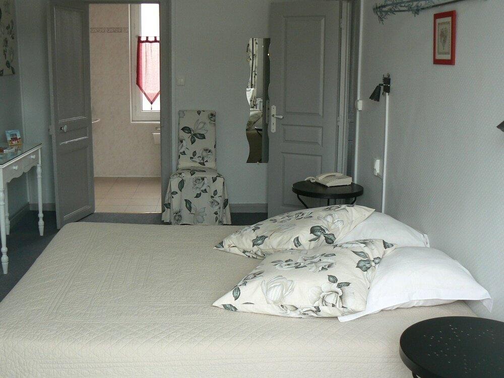 Foto de una habitación de The Originals Boutique, Hôtel d&amp;#039;Angleterre, Fécamp