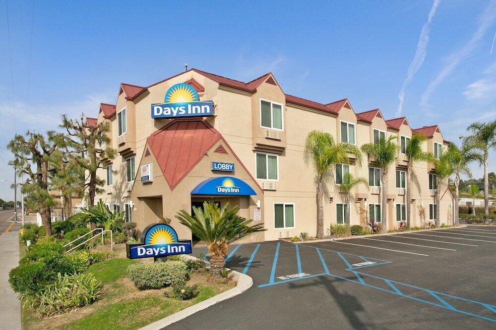 Foto del exterior de Hotel Days Inn by Wyndham Carlsbad