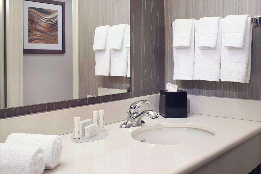 Foto del baño de Hotel Courtyard Cleveland Independence