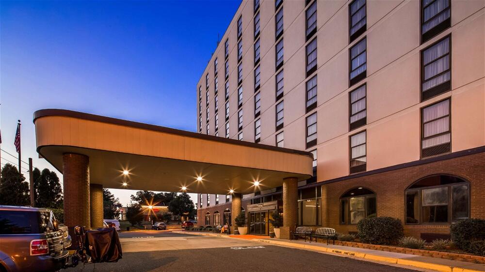 Foto del exterior de Hotel Best Western Potomac Mills