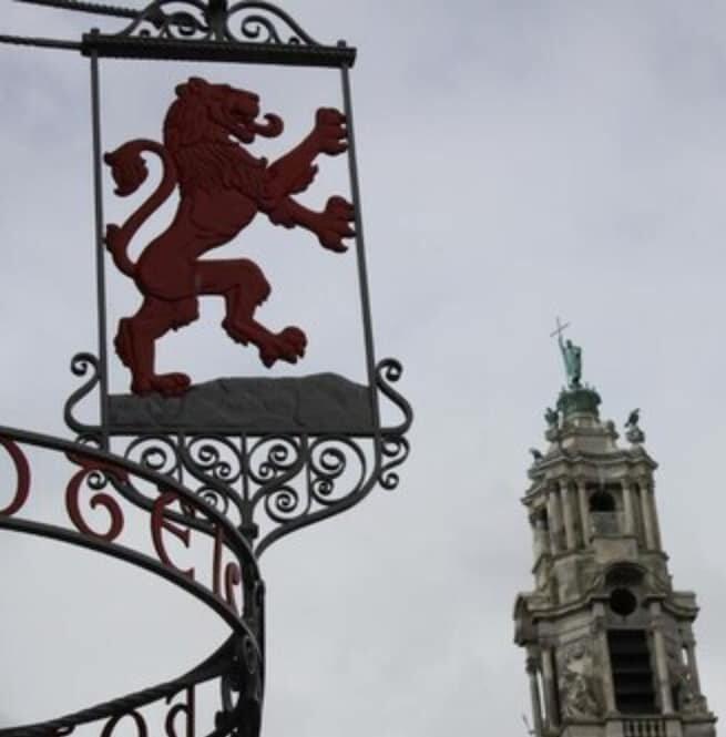 Foto del exterior de Brook Red Lion Hotel