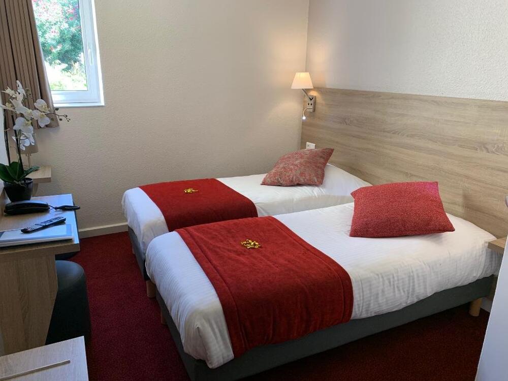 Foto de una habitación de The Originals City, Hôtel Costières, Nîmes