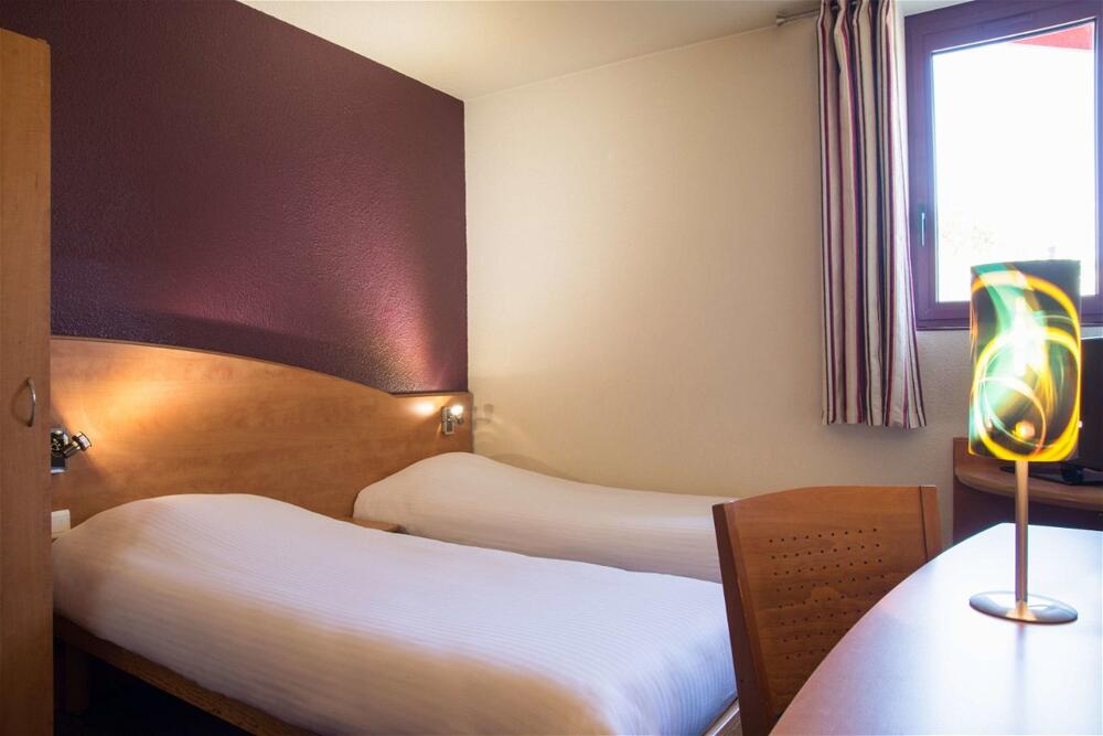 Foto de una habitación de The Originals City, Hôtel Costières, Nîmes