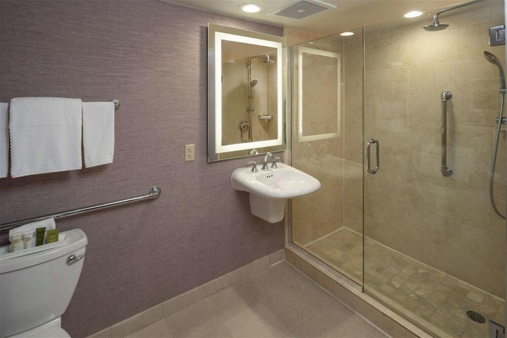 Foto del baño de Hilton Washington DC/Rockville Hotel &amp;amp; Executive Meeting Ctr