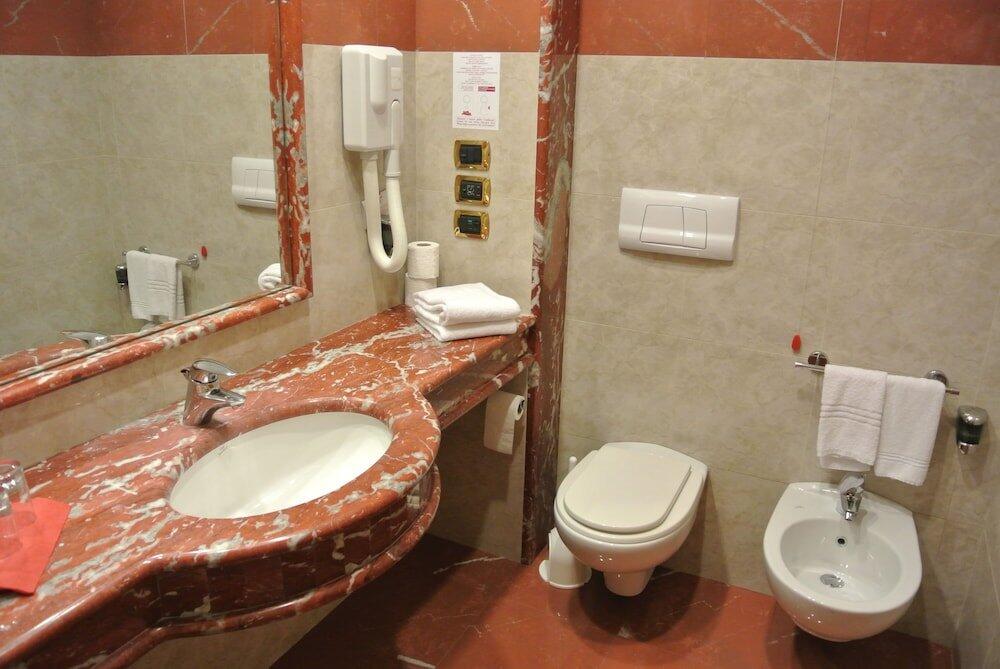 Foto del baño de Grand Hotel la Chiusa di Chietri